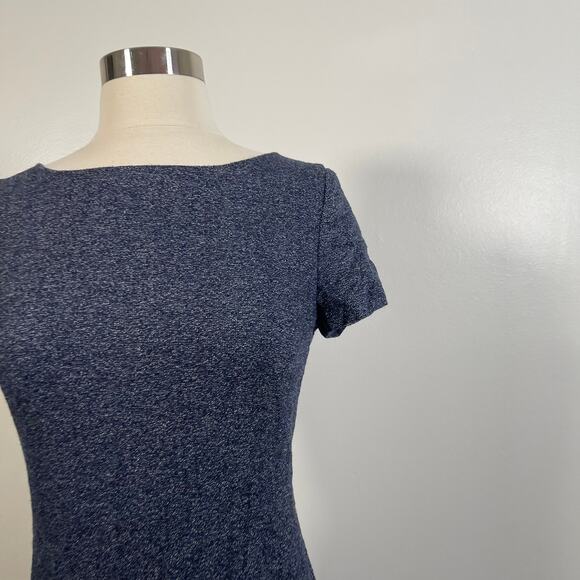 Theory • Betty Dress Short Sleeve Dashed Wool Blend Sheath Dress - Picture 2 of 6